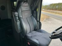 2020 Volvo VNL64T670