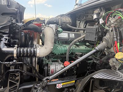 2019 Volvo VNR64T400