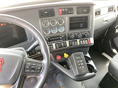 2025 Kenworth T880