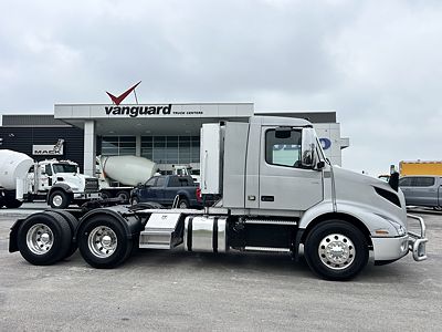 2020 Volvo VNR64T300