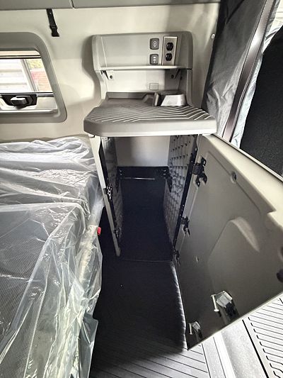 2027 Volvo VNL64T860