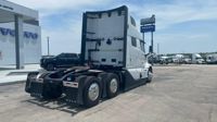 2025 Volvo VNL64T860
