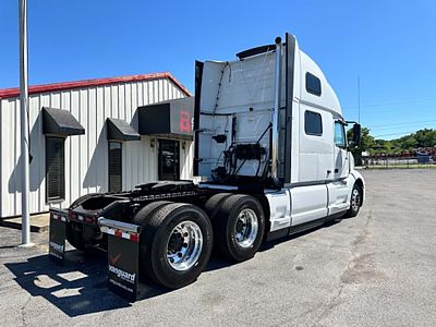 2024 Volvo VNL64T860