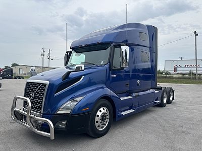 2021 Volvo VNL64T760