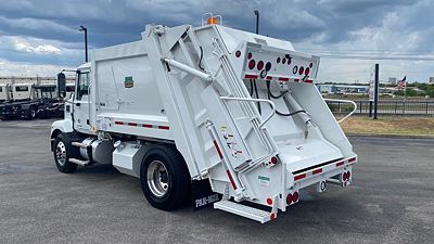 2024 Mack MD642