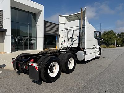 2020 Volvo VNR64T640
