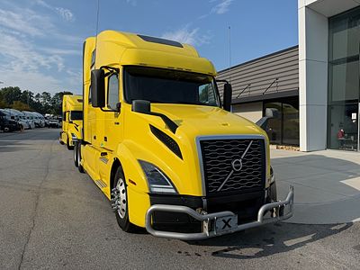 2023 Volvo VNL64T860