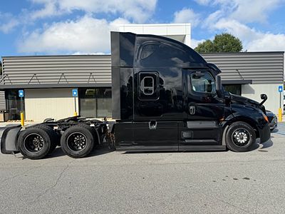 2023 Freightliner CASCADIA 126