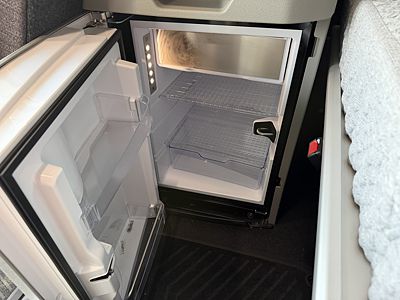 2027 Volvo VNL64T860