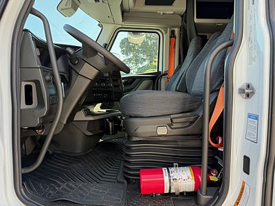 2026 Volvo VNL64T860