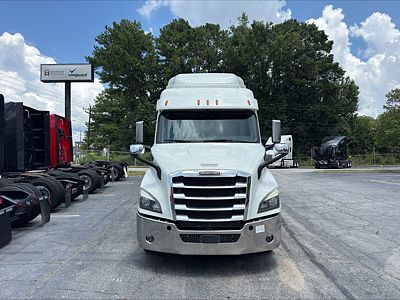 2020 Freightliner CASCADIA 126
