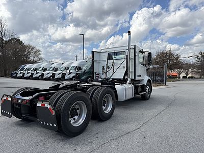 2027 Volvo VNR64T300