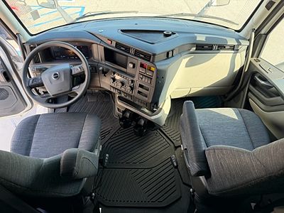 2026 Volvo VNL64T860