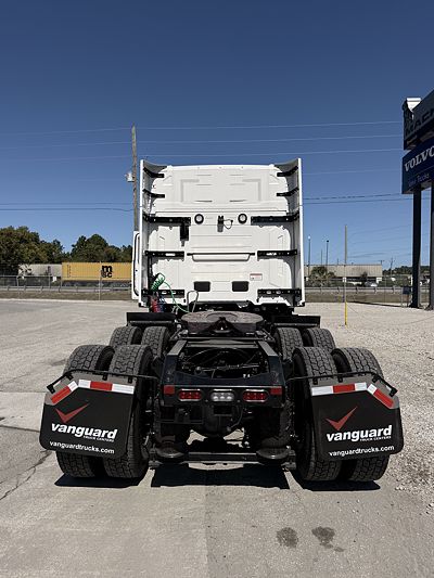2026 Mack PIONEER 64T