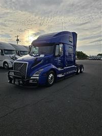 2022 Volvo VNL64T860