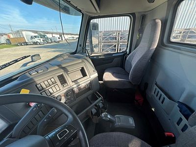 2019 Volvo VNL