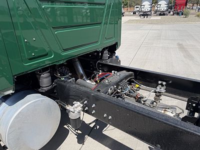 2025 Mack MD642
