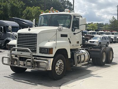 2020 Mack Pinnacle