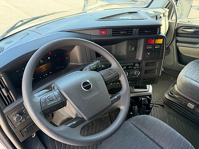 2026 Volvo VNL64T860