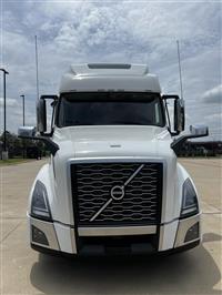 2022 Volvo VNL64T860