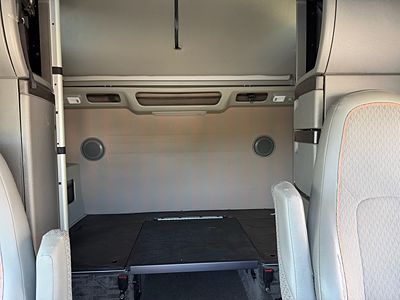 2023 Volvo VNL64T860