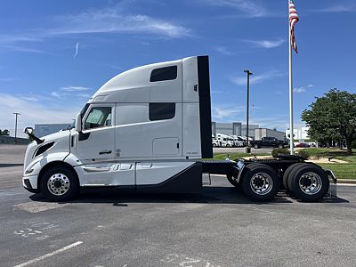 2027 Volvo VNL64T860