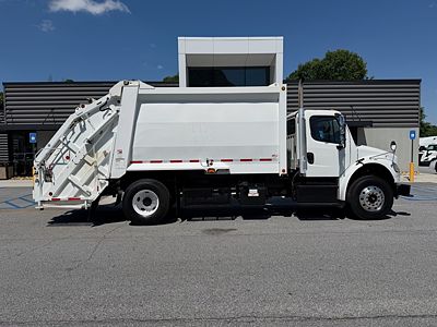 2016 Freightliner M2 106