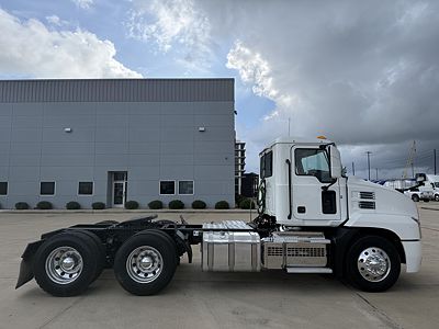 2021 Mack ANTHEM 64T