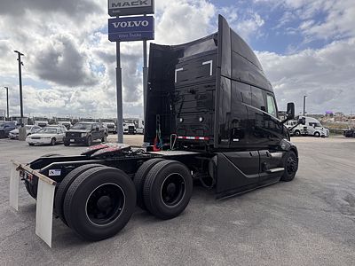 2026 Volvo VNL64T840