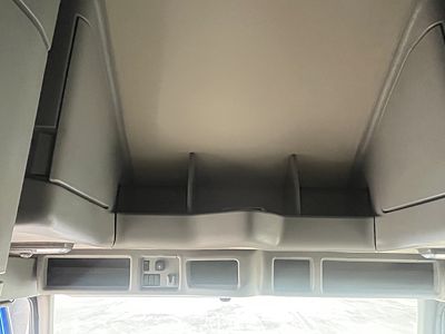2022 Volvo VNL64T760