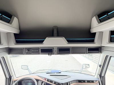 2027 Volvo VNL64T860