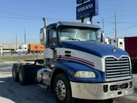 2015 Mack PINNACLE CXU613