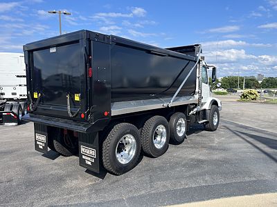 2026 Volvo VHD84B300