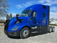2025 Volvo VNL64T860