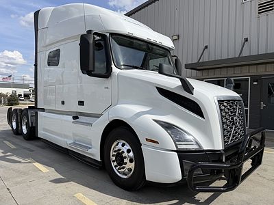 2023 Volvo VNL64T740