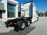 2020 Freightliner CASCADIA 126