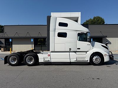 2020 Volvo VNL64T760