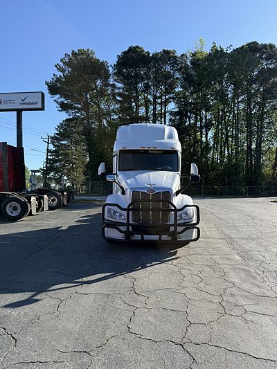2023 Peterbilt 579