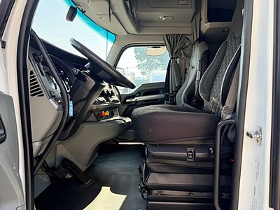 2022 Kenworth T680