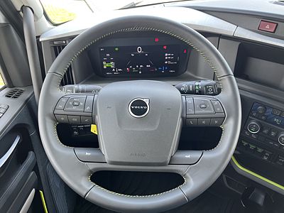2026 Volvo VNL64T860