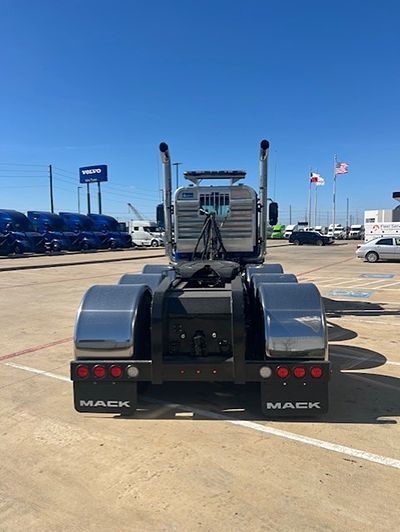 2025 Mack GRANITE 84FT