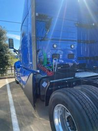 2025 Volvo VNL64T660