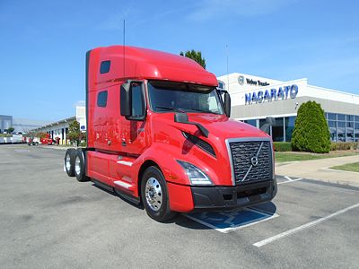 2022 Volvo VNL64T760