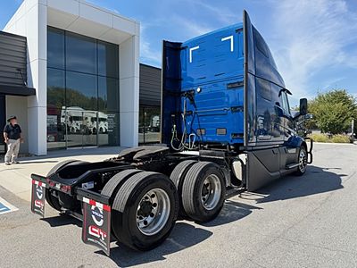 2026 Volvo VNL64T860