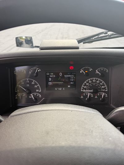 2020 Volvo VNL64T860