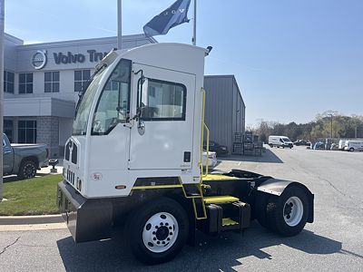 2022 Autocar ACTT42