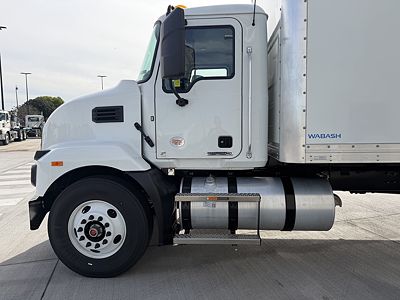 2027 Mack MD642