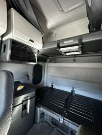 2019 Freightliner CASCADIA 126