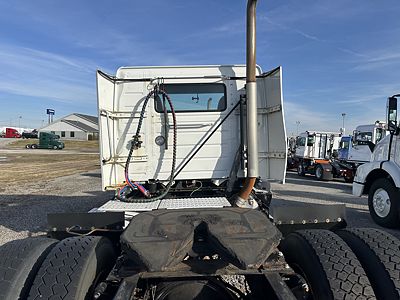2018 Volvo VNM200