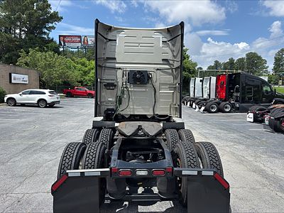 2023 Volvo VNL64T760